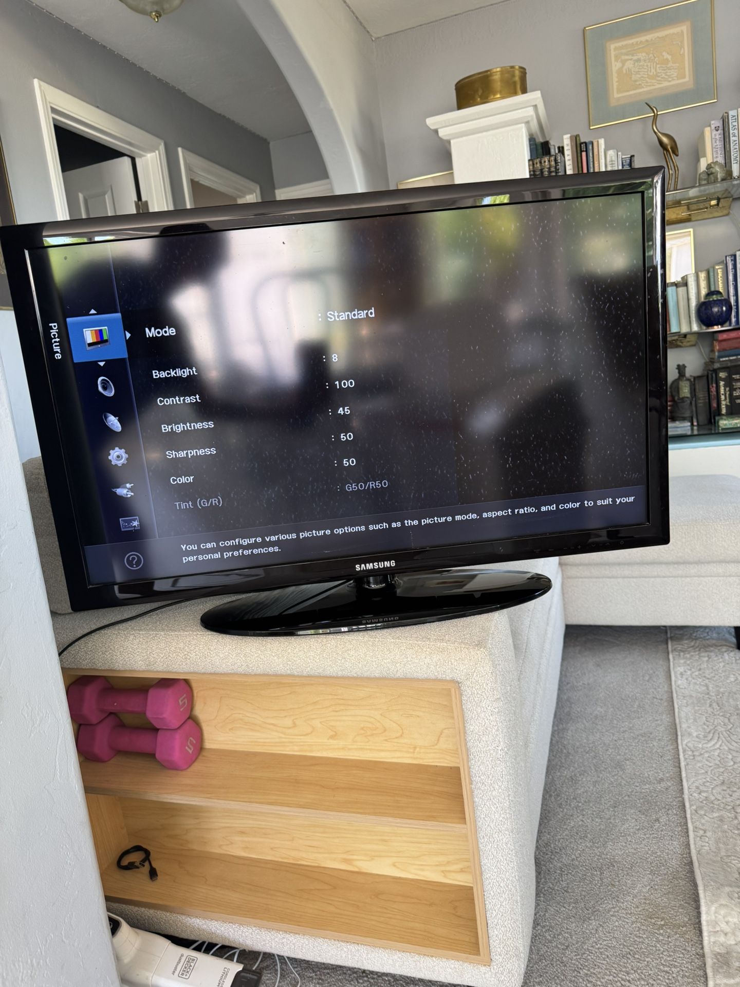 24 “ Samsung Flat screen tv