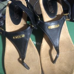 LAUREN Ralph Lauren. Size 8M