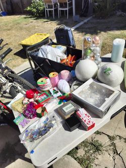 Assorted decorations