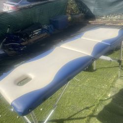 Massage Table 6 By 2. Ft With Rolling Masssge Table In Great Cond 