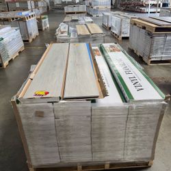 Up $0.99/sq ft 5.5mm~10mm Luxury Vinyl Plank Flooring SPC Flooring Click Locked Wholesale Price