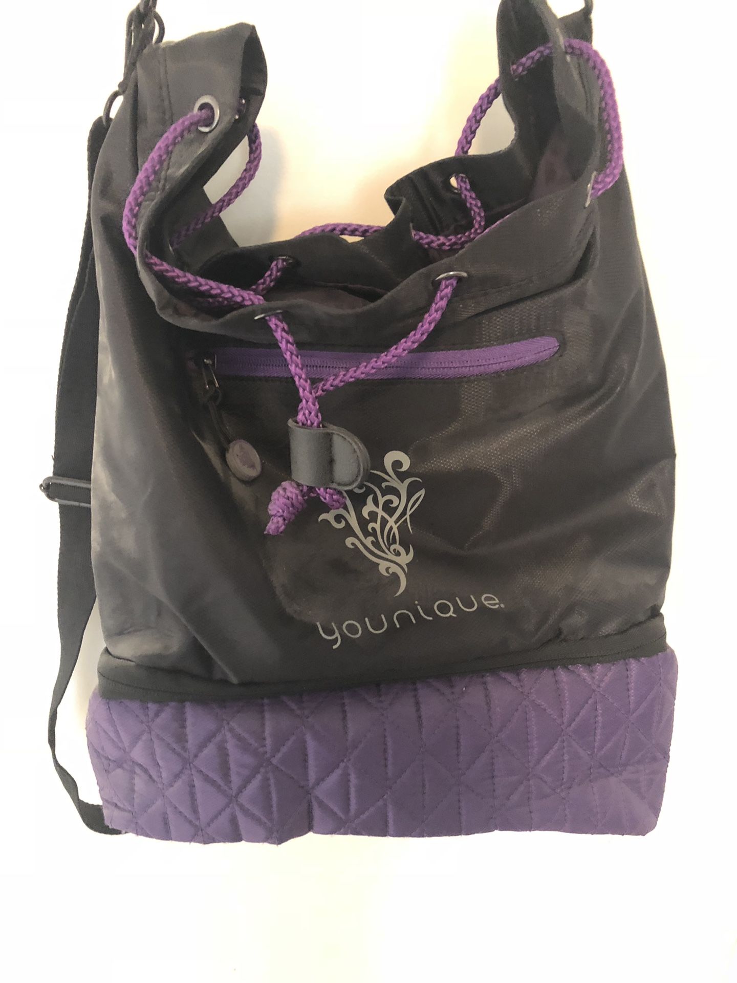 2017 Younique convention bag.