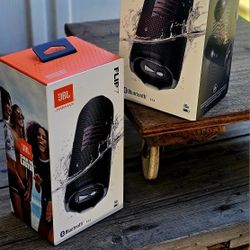 JBL FLIP 5 PAIR ~~~ BRAND NEW PORTABLE SPEAKER
