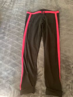 Pink yoga leggings