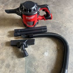 Milwaukee M18 Vacuum 