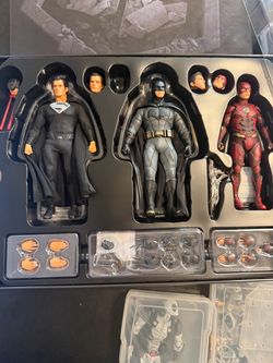 Mezco DC Justice League Action Figure Set