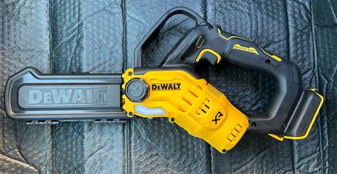 DEWALT 20V XR PRUNING CHAINSAW