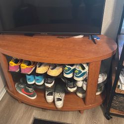 Oval Wood TV Stand - Removable Glass Shelves