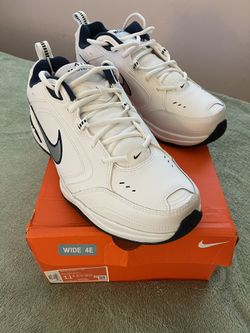 Men’s Nike Air Monarch IV