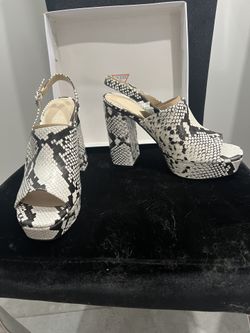 Women’s guess Platform Open Toe Shoes