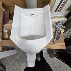 Urinal 