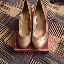 Size 7  Glitter High Heels