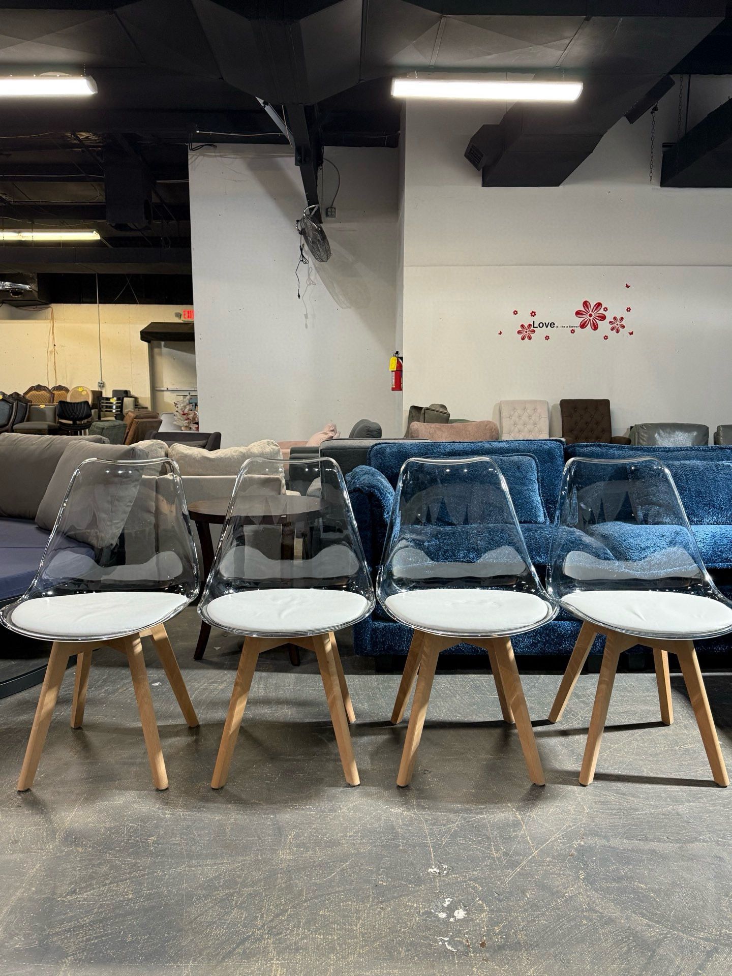 🔥Set of 4🔥Dining Chairs Modern Kitchen Clear Acrylic Accent Dinner Chairs with PU Leather Cushions Seat and Solid Beech Legs, Suitable for Living R