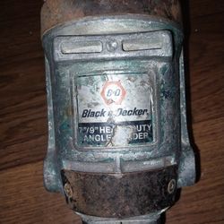 FOR SALE HEAVY DUTYBLACK AND DECKER ANGLE GŔINDER