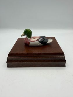 Vintage Albert & Price Copyright 1982 Wood Duck Hinged Box Playing Card Holder With 2 Decks of Cards