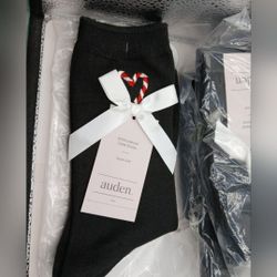 6 pair of Auden Socks, Black with Candy Cane Heart embroidery 4-10