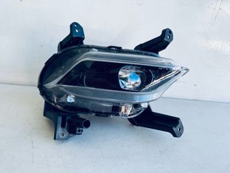 2019-2020 HYUNDAI SANTA FE RIGHT PASSENGER SIDE FOG LIGHT LED OEM