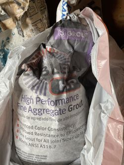 Dolorean gray bag of grout