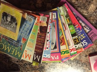 Lot if scrapbooking magazines