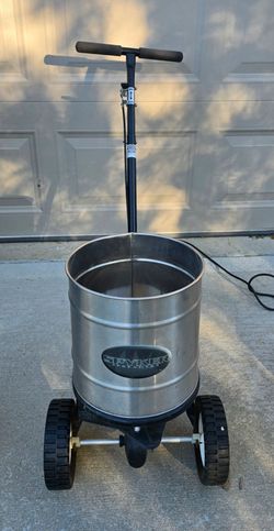 Vintage Spyker Model 64 Broadcast Spreader