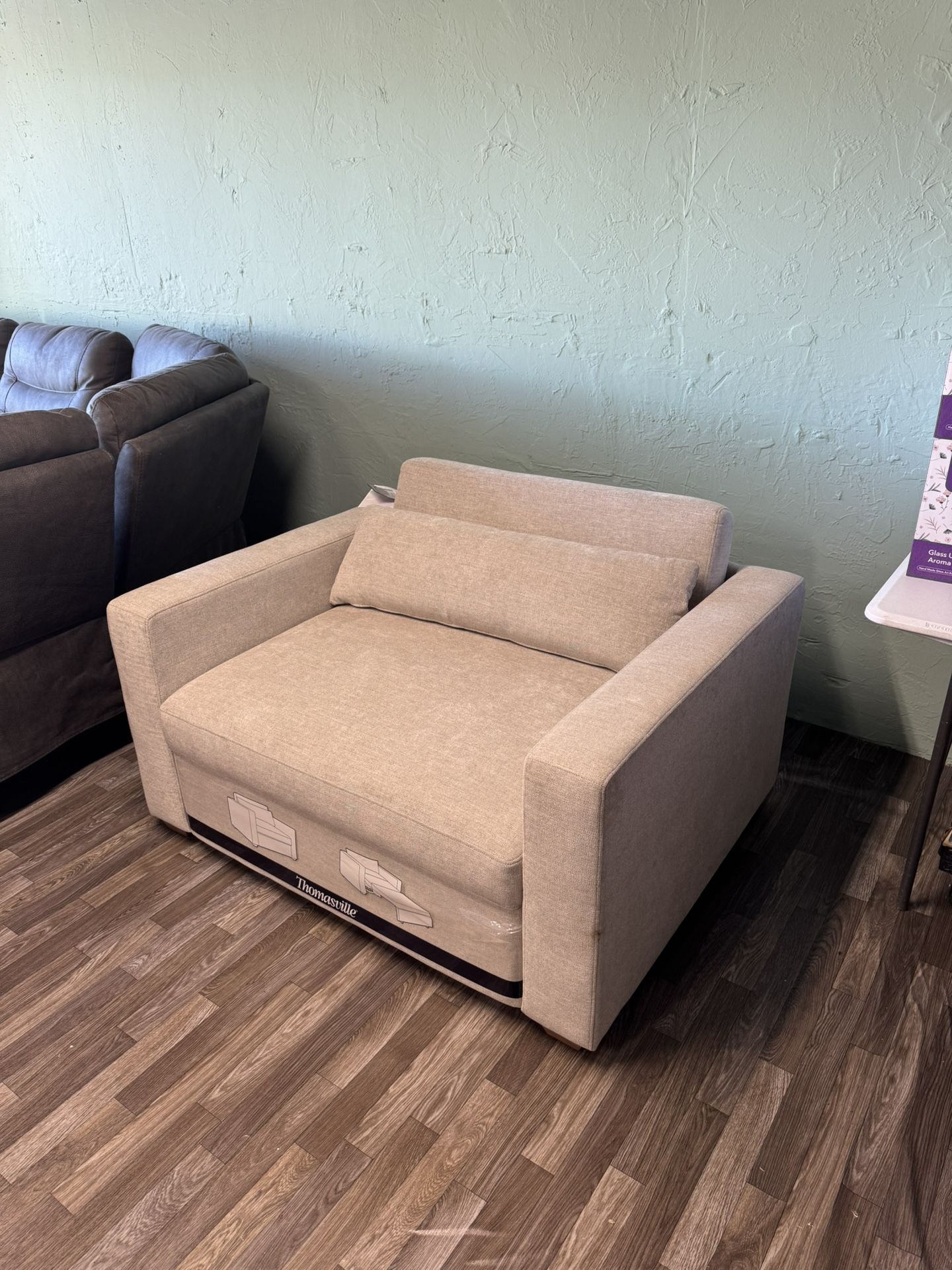 Thomasville Dillard Fabric Twin Size Convertible Sleeper Chair, New!