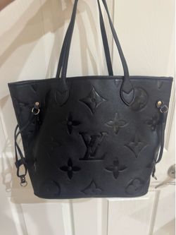 LV-like handbag