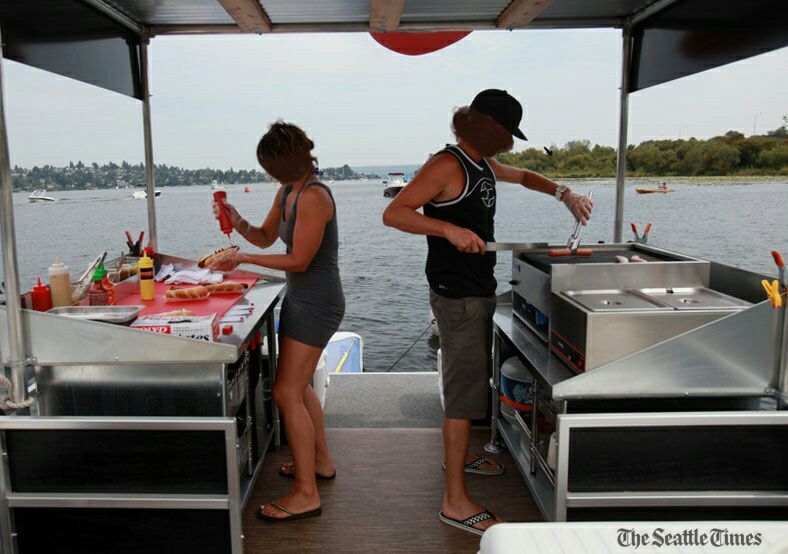 Food boat pontoon 22'