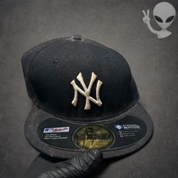 New Era 59FIFTY New York Yankees Cool Base Fitted Hat Size 7 3/8 Navy Blue Cap