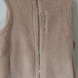 Calvin Klein Pink Faux Fur Zip Vest Size 1X