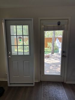 Prehung Right hand in swing door 32 x 80