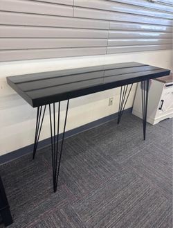 🔥 CLEARANCE SALE – Up to 50% OFF! NEW Mid-Century Console Table – BLACK – ASSEMBLED