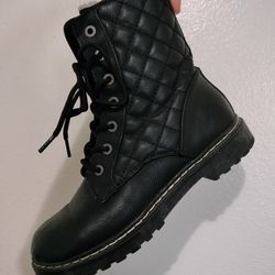 Boots $8 New 