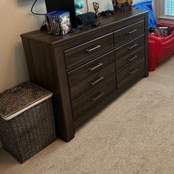 Dresser - MUST GO BY 6/12! 