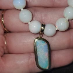 Beautiful Opal 14k Gold Necklace