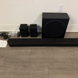 Like New Samsung HW-Q950A 11.1.4ch Soundbar w 2 surround sound speakers and Subwoofer w/ Dolby Atmos / DTS:X
