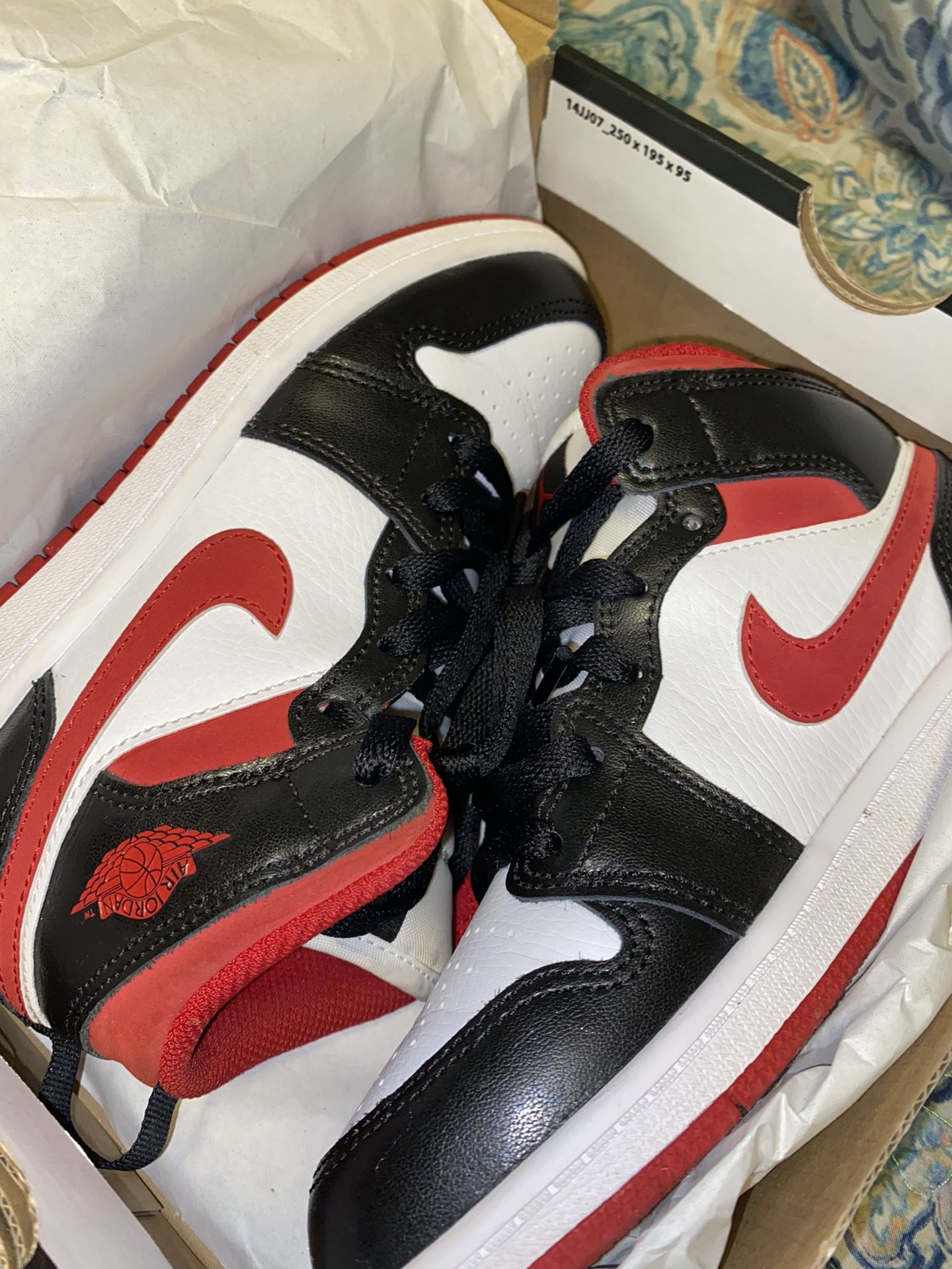 Jordan 1 Red Black And White 2y