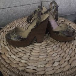 Women’s Shoes