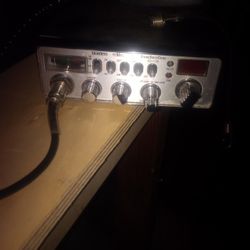 Classic 40-Channel CB Radio