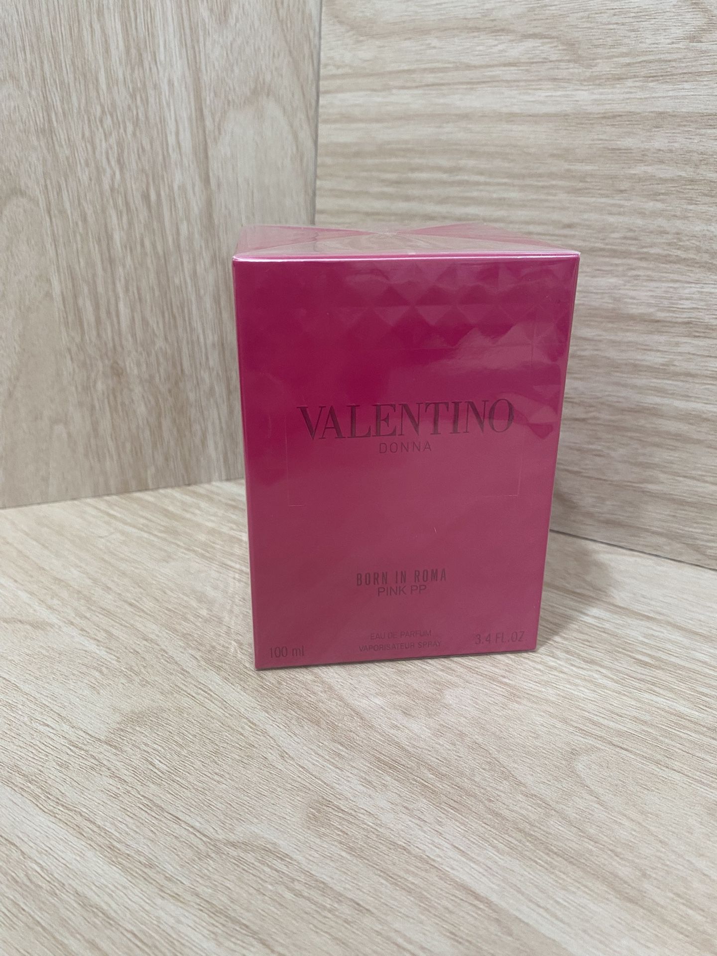 Valentino Pink Perfume