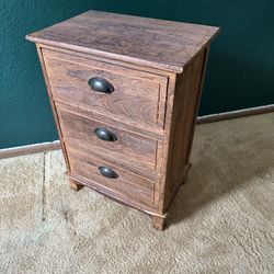 Solid Wood 3-Drawer Accent Cabinet / Nightstand