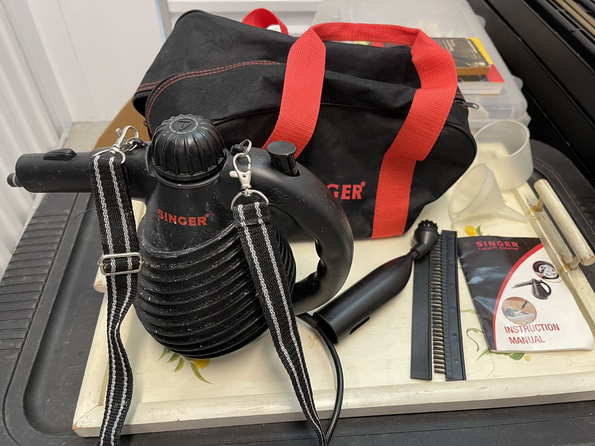 SINGER Clothes Steamer With Canvas Bag and Tool Attachments