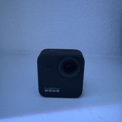 GoPro MAX 360 with Tripod