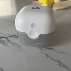 Mini portable UV sanitizer pacifier