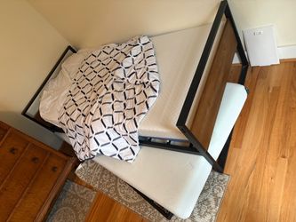 Bed set, 2 frames with 2 mattresses