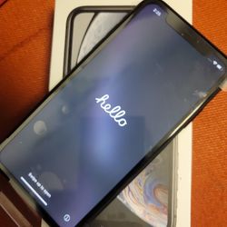 Unlocked IPhone XR 64gb 
