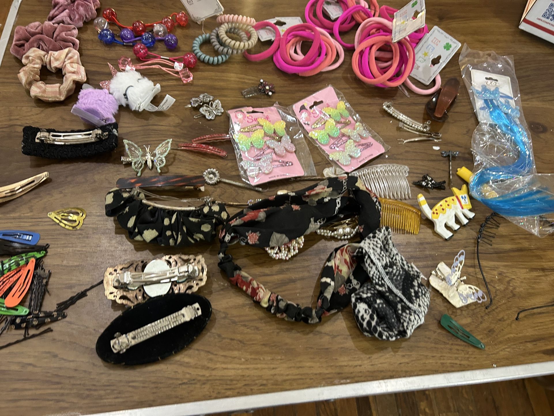 Mixed Lot Bundle Hair Accessories, Some Vintage