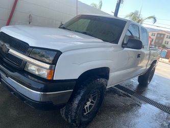 2006 Chevy Silverado v8