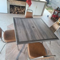 Table & Chairs