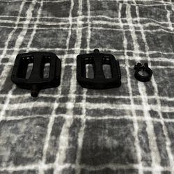 SE BIKES Pedals and Seat Clamp (CASH ONLY!!!)