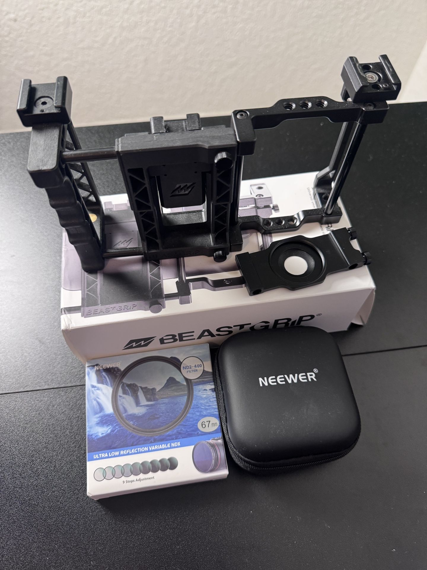 Beastgrip Pro W/Extras
